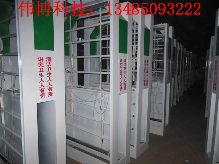 山东淄博传媒公司在我厂首批签订环卫广告垃圾箱500台